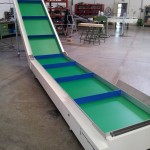 Usable width up to 800 mm on conveyors by double or single tilt angle